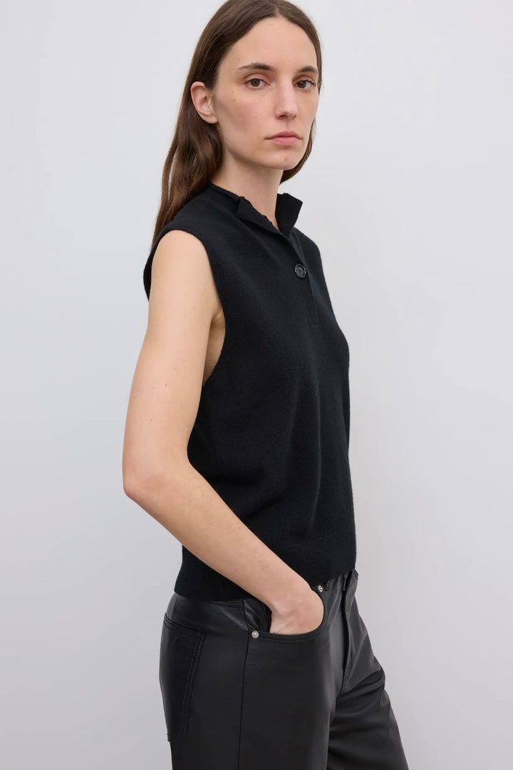 Dagmar - SLEEVELESS KNIT TOP