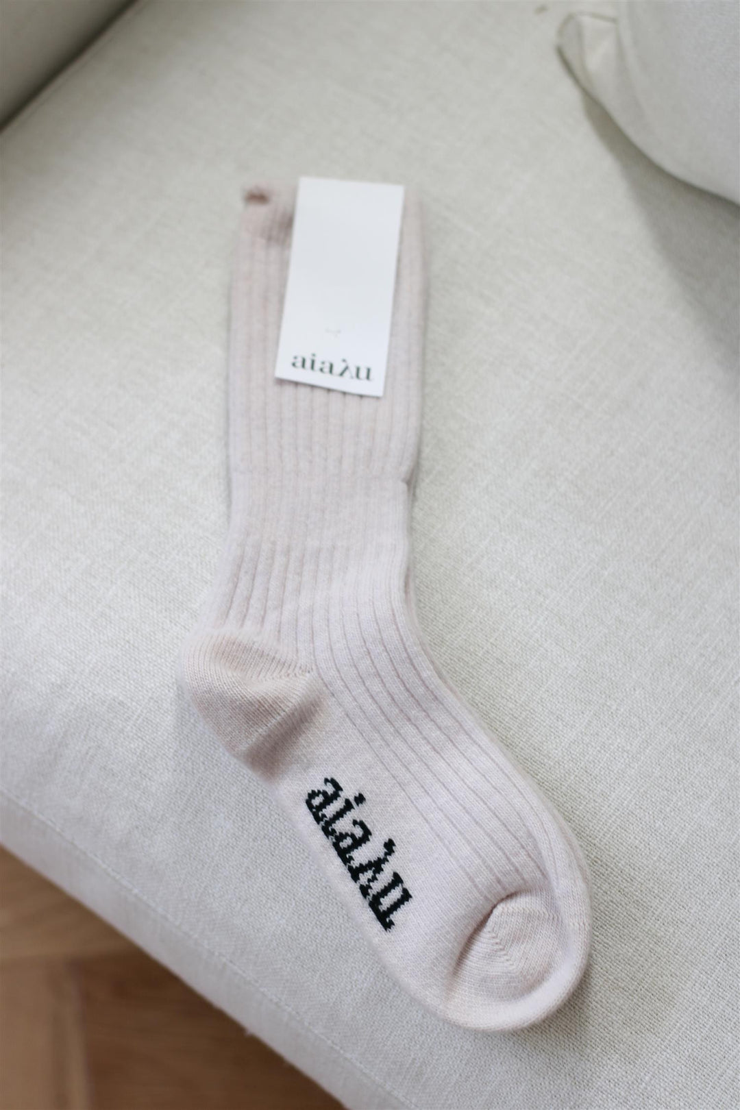 Aiayu - Llama socks