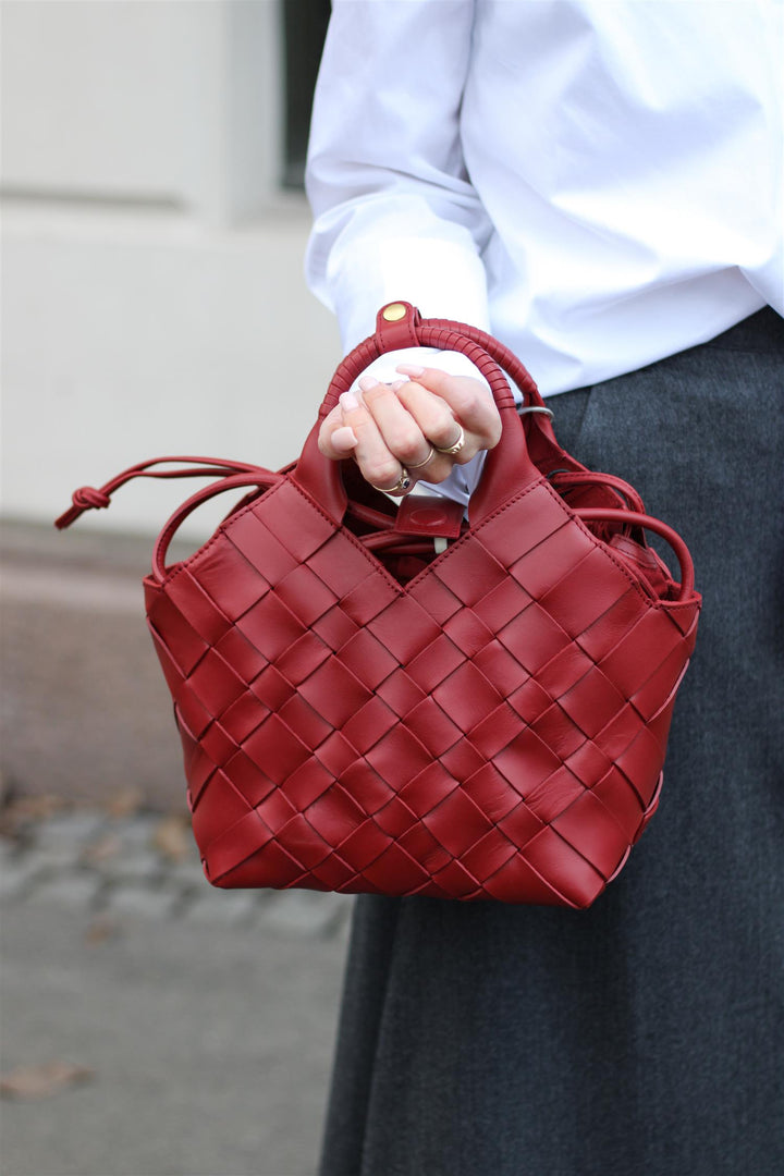 Cala Jade - Misu Falu Red