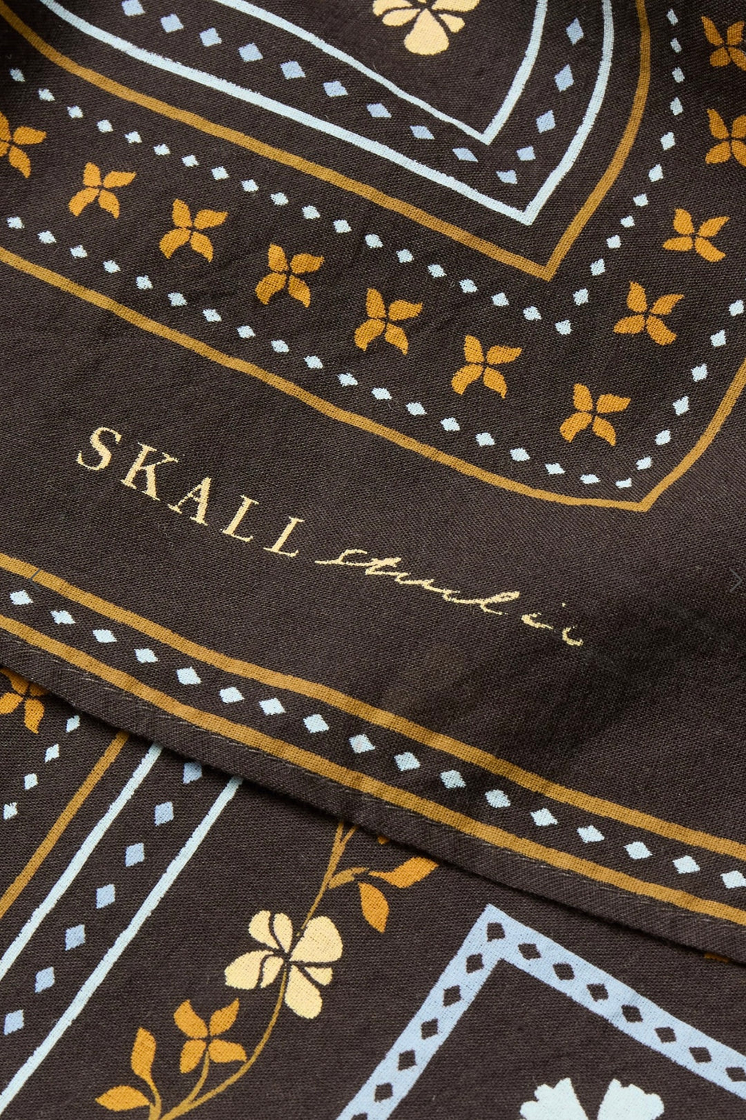 Skall Studio - Skall floral scarf