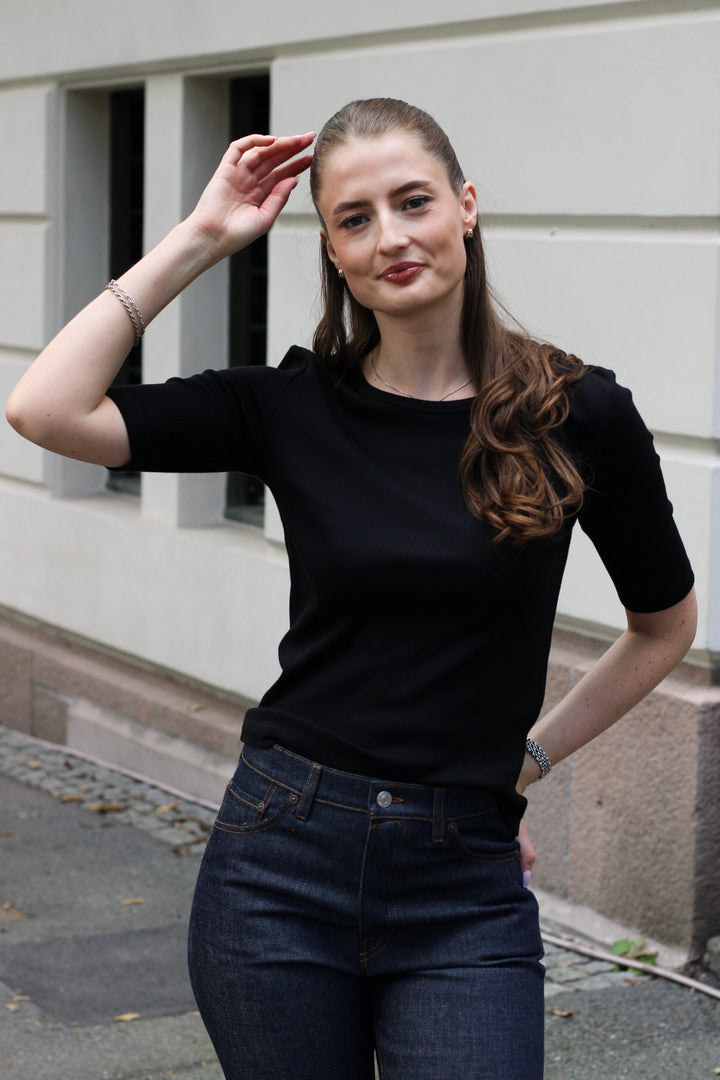 Dagmar - Fitted Rib T-shirt