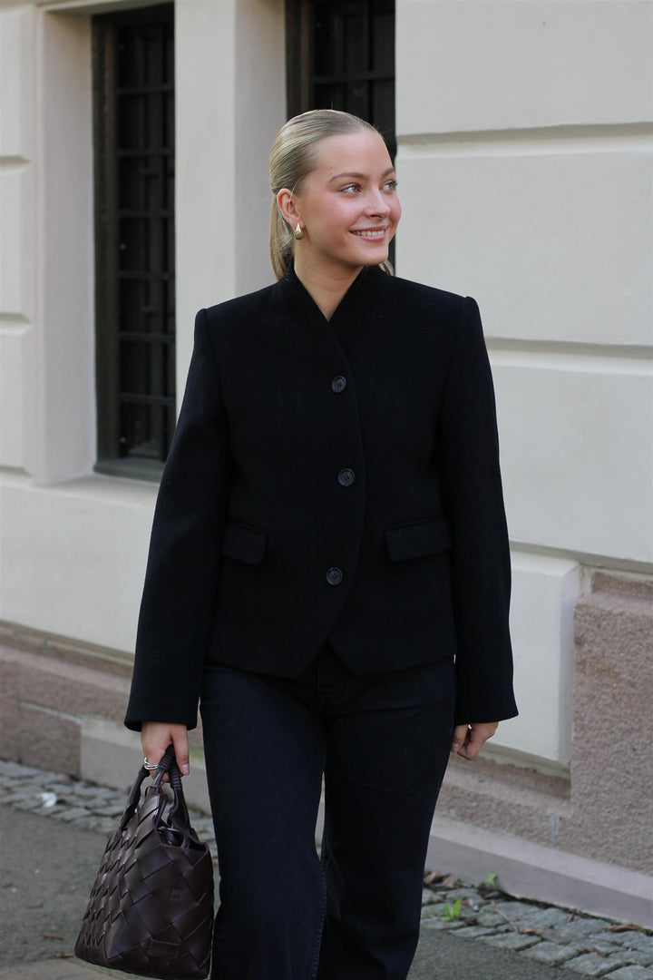 Dagmar - Short Curved Jacket