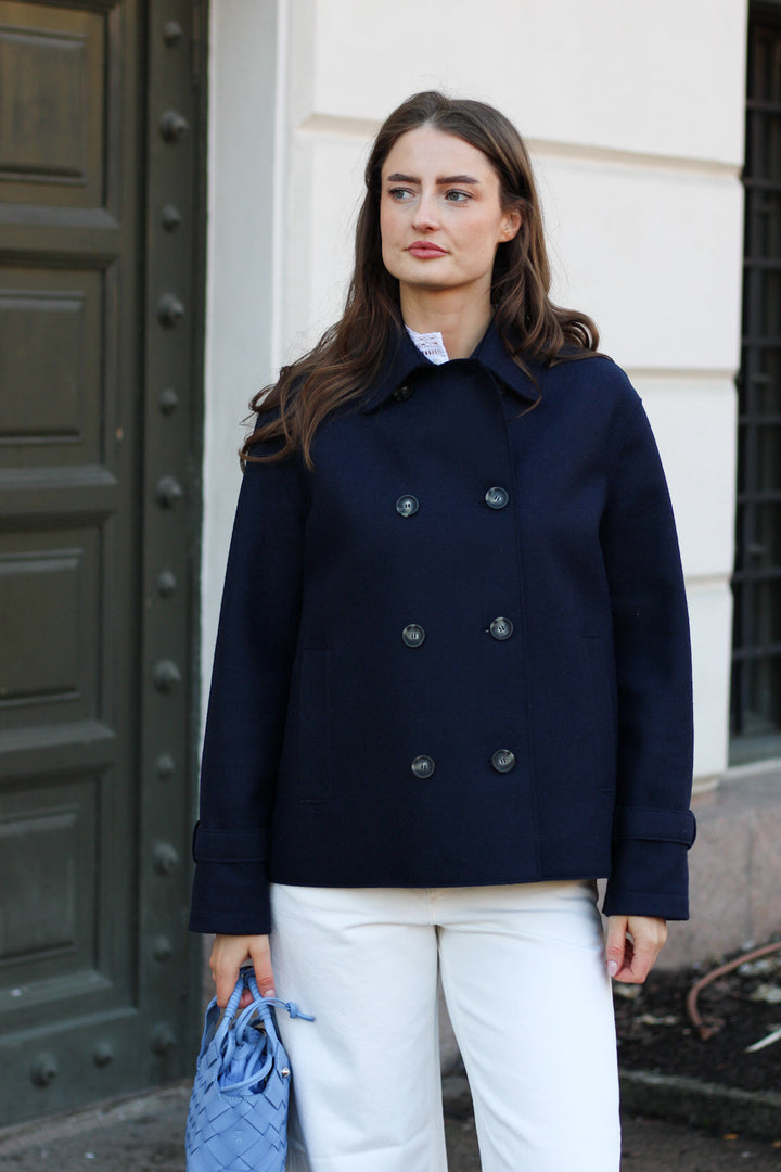 Harris Wharf - Women oversized short trench light pressed	wool