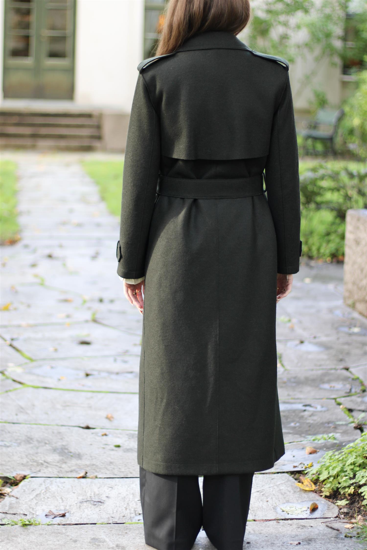 Harris Wharf London - Long trench – Kiman Woman