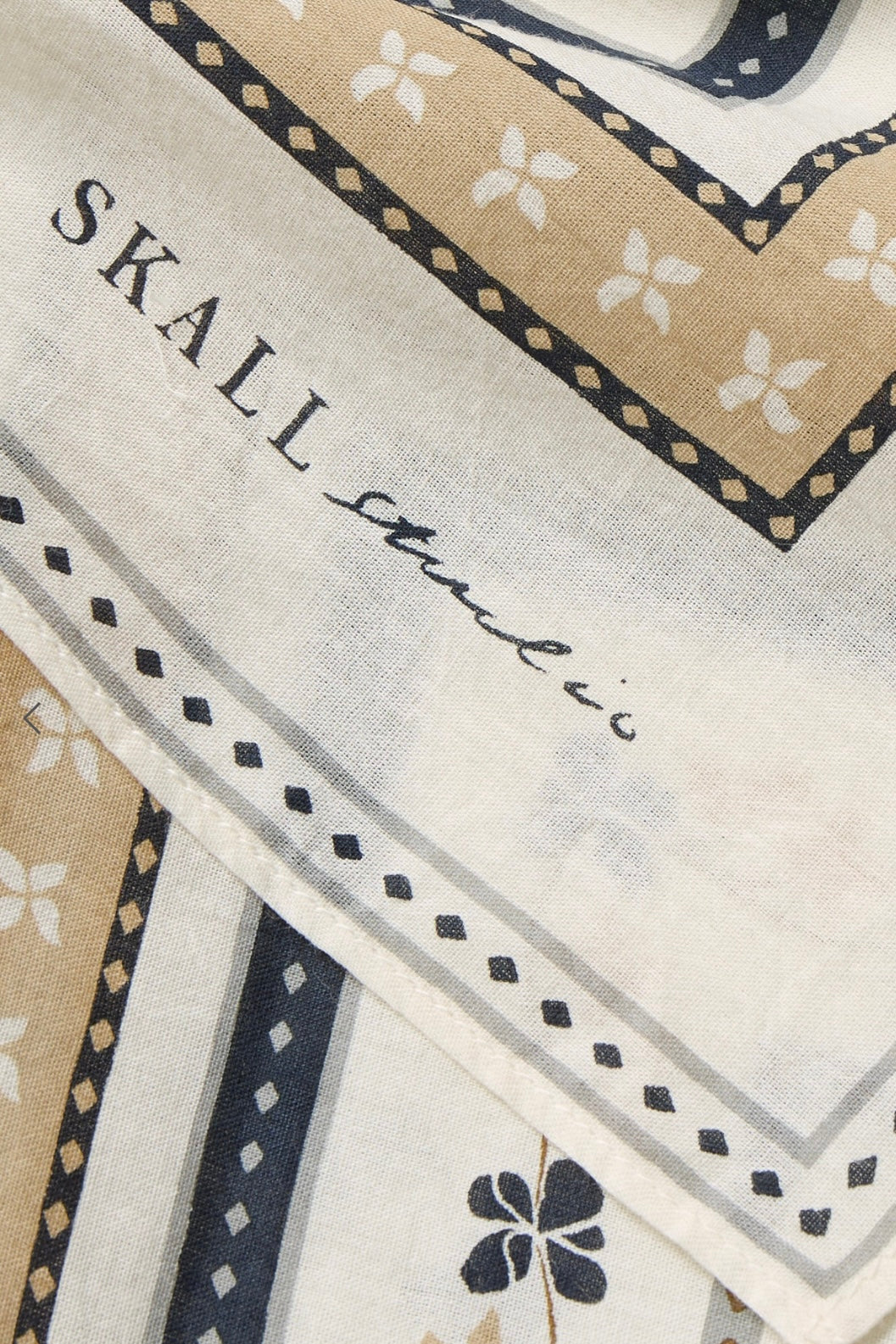 Skall Studio - Skall floral scarf