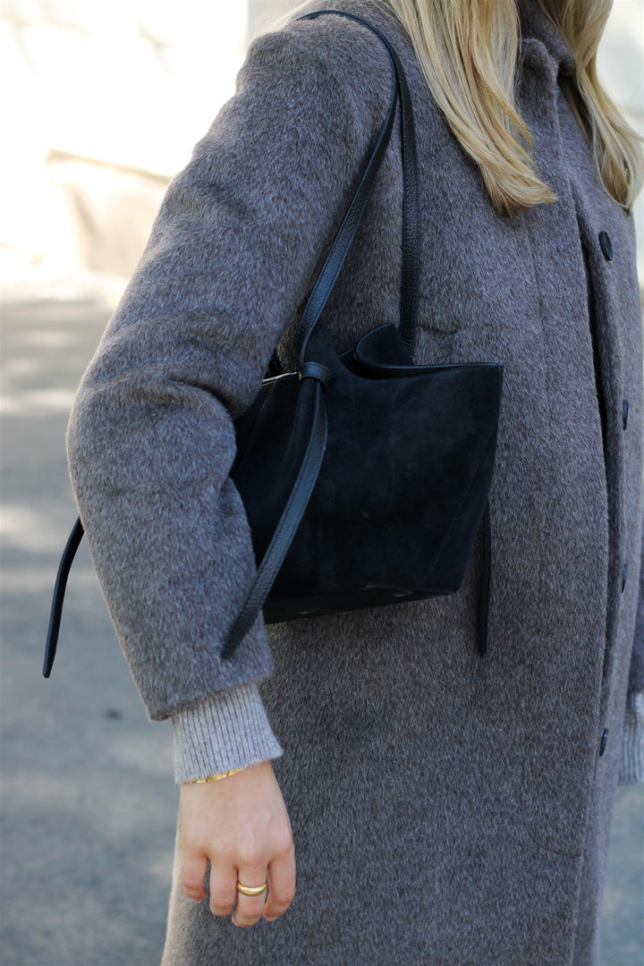 Yuzefi - Mochi Suede Black