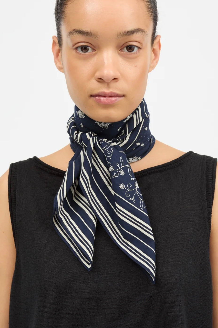 Skall Studio - Skall Classic Scarf 90*90