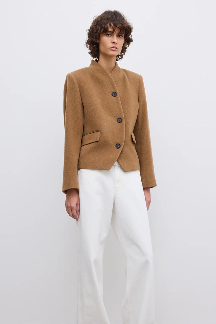 Dagmar - Short Curved Jacket Camel