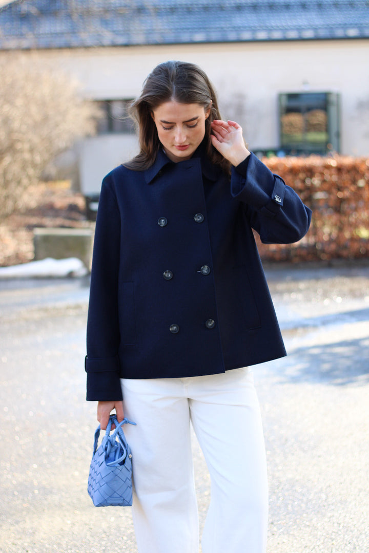 Harris Wharf - Women oversized short trench light pressed	wool