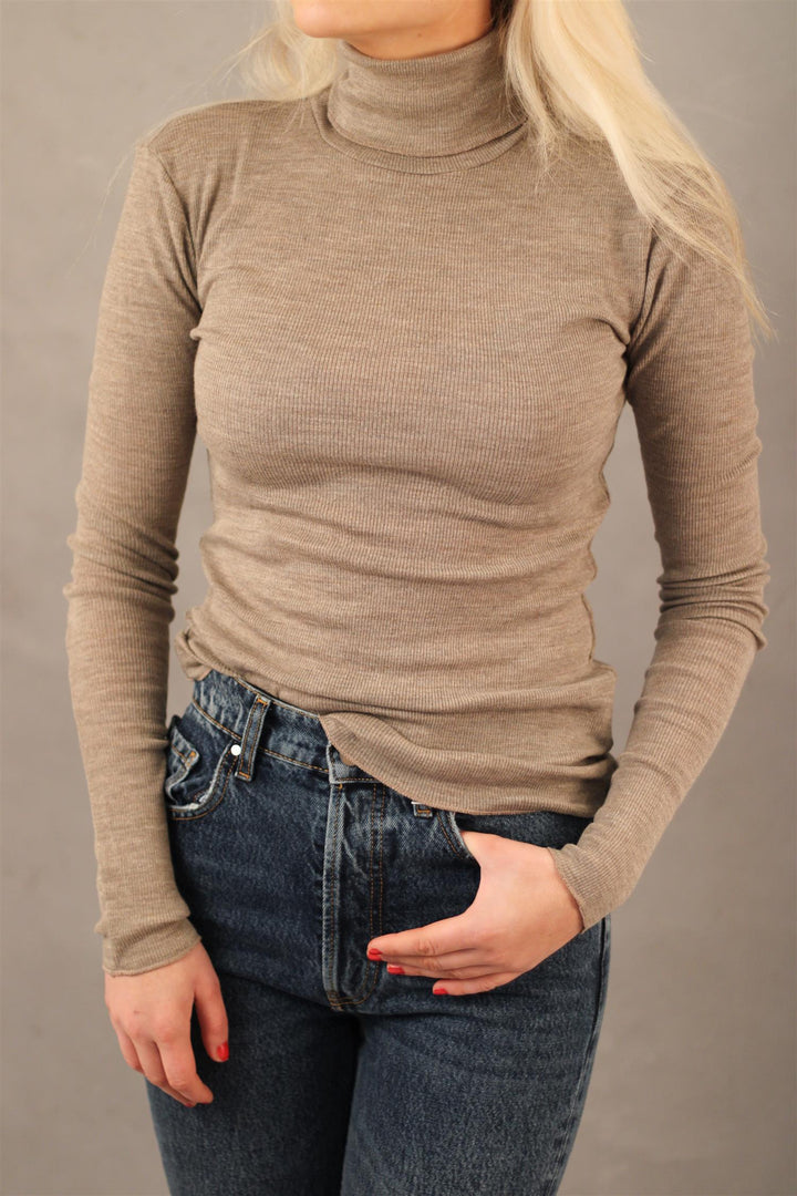 Skall Studio - Amy t-neck