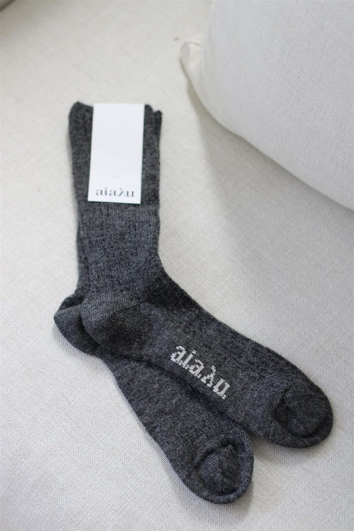 Aiayu - Llama socks
