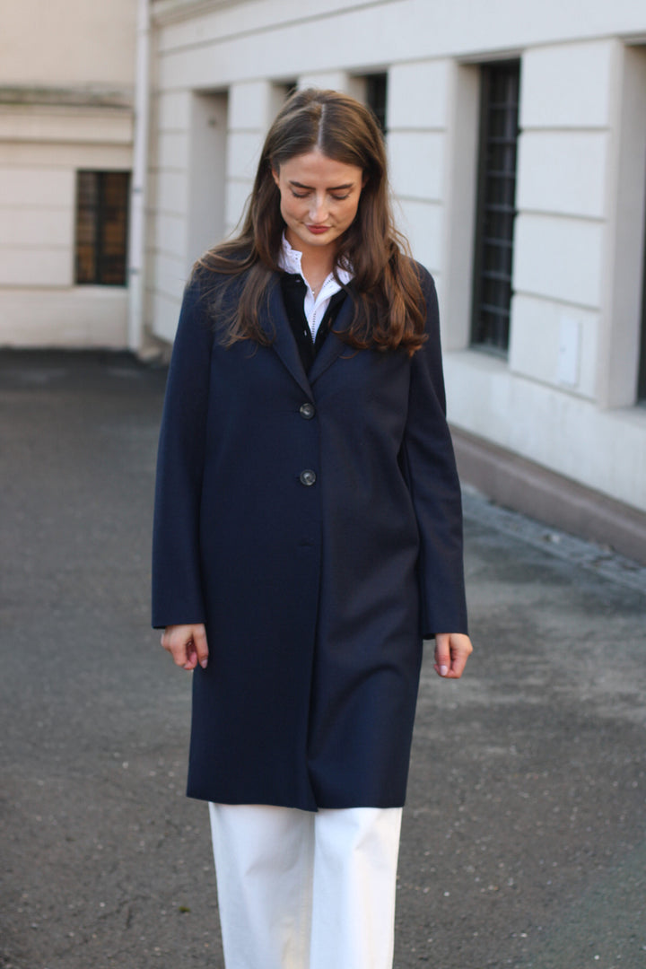 Harris Wharf - Women	overcoat	light pressed wool