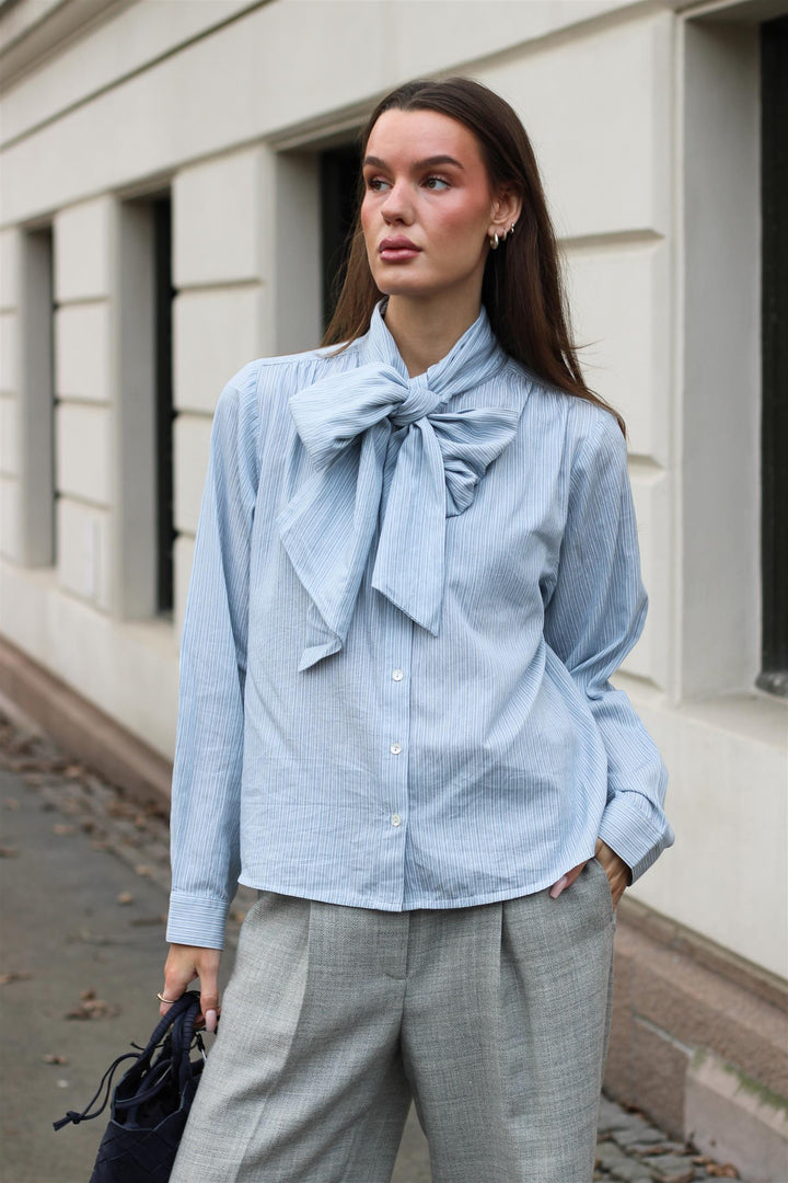 Skall Studio - Dalia bow shirt