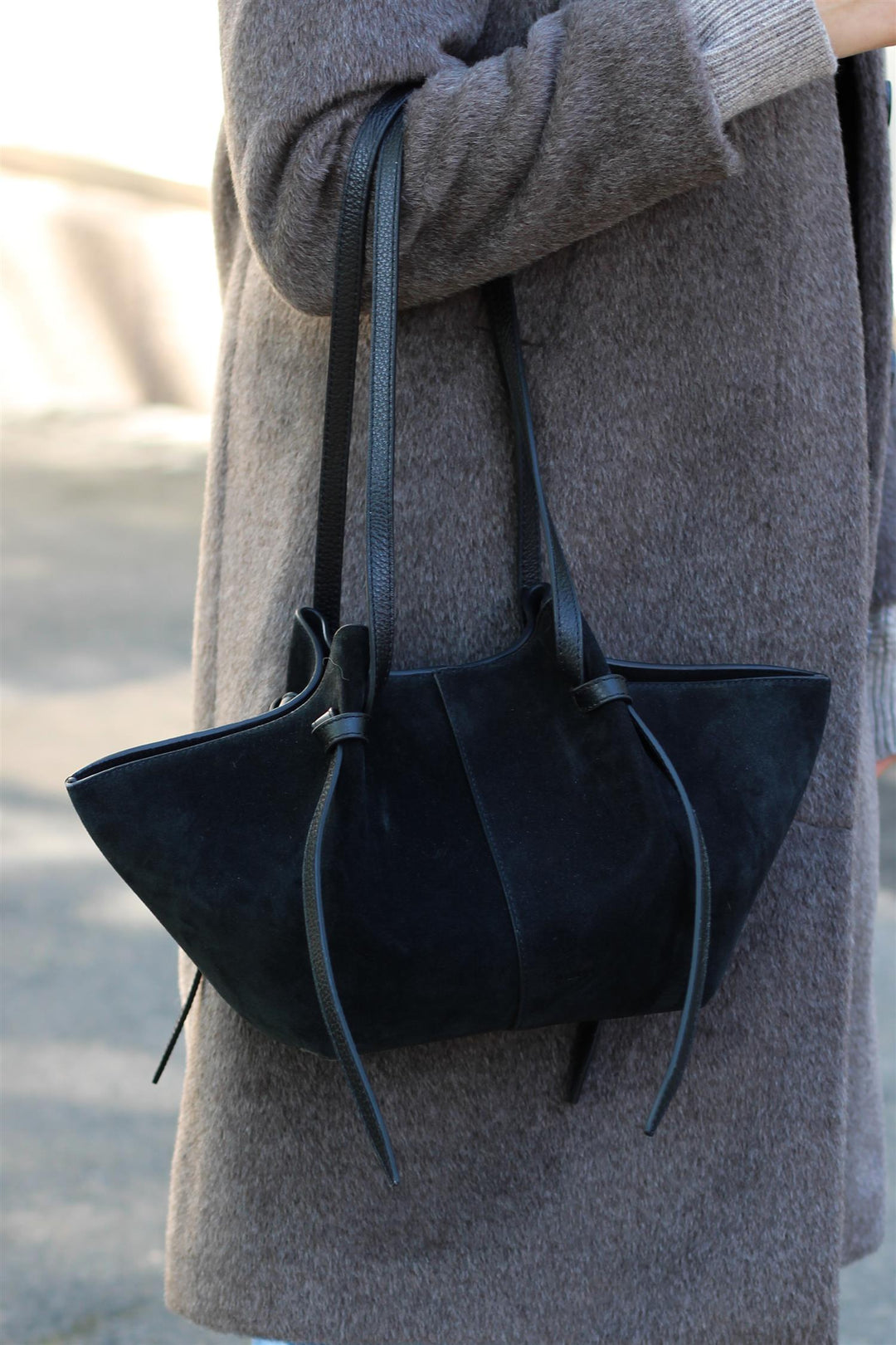 Yuzefi - Mochi Suede Black
