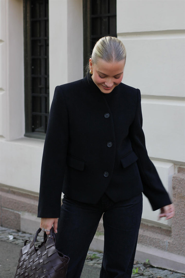 Dagmar - Short Curved Jacket
