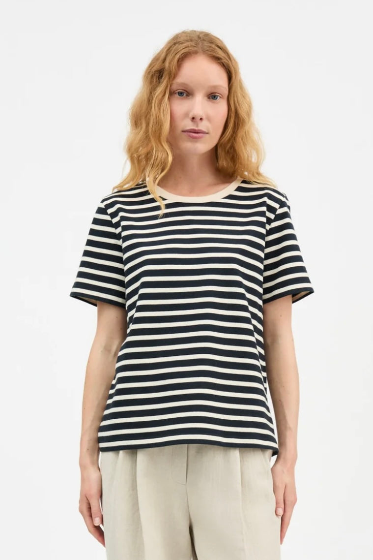 Skall Studio - Marron Regular Tee