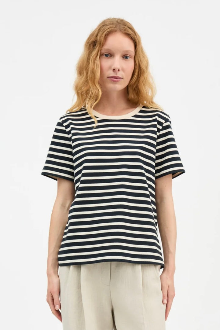 Skall Studio - Marron Regular Tee