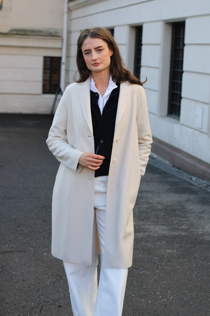 Harris Wharf - Women	Overcoat Light Pressed Wool