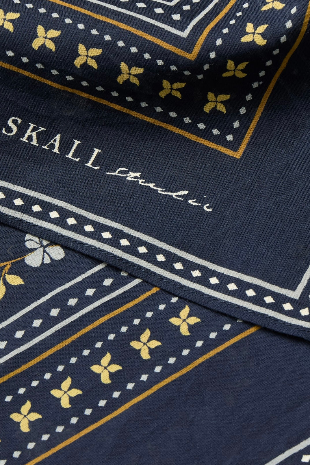 Skall Studio - Skall floral scarf