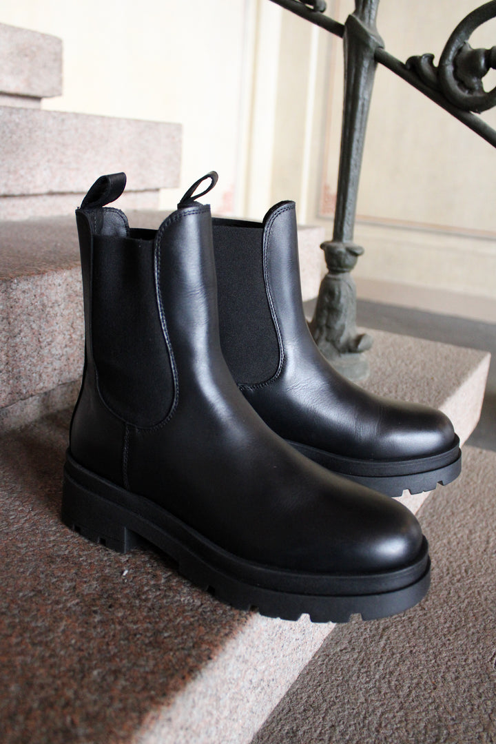 Anine Bing Justine Boots