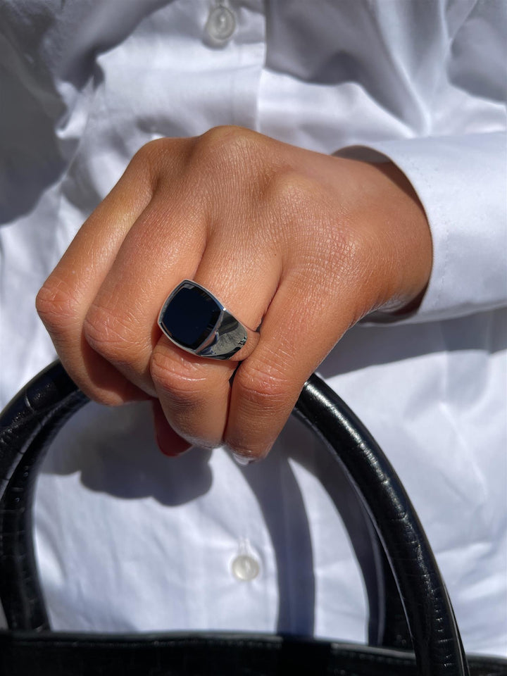 Tom Wood Shelby Ring Polished Black Onyx