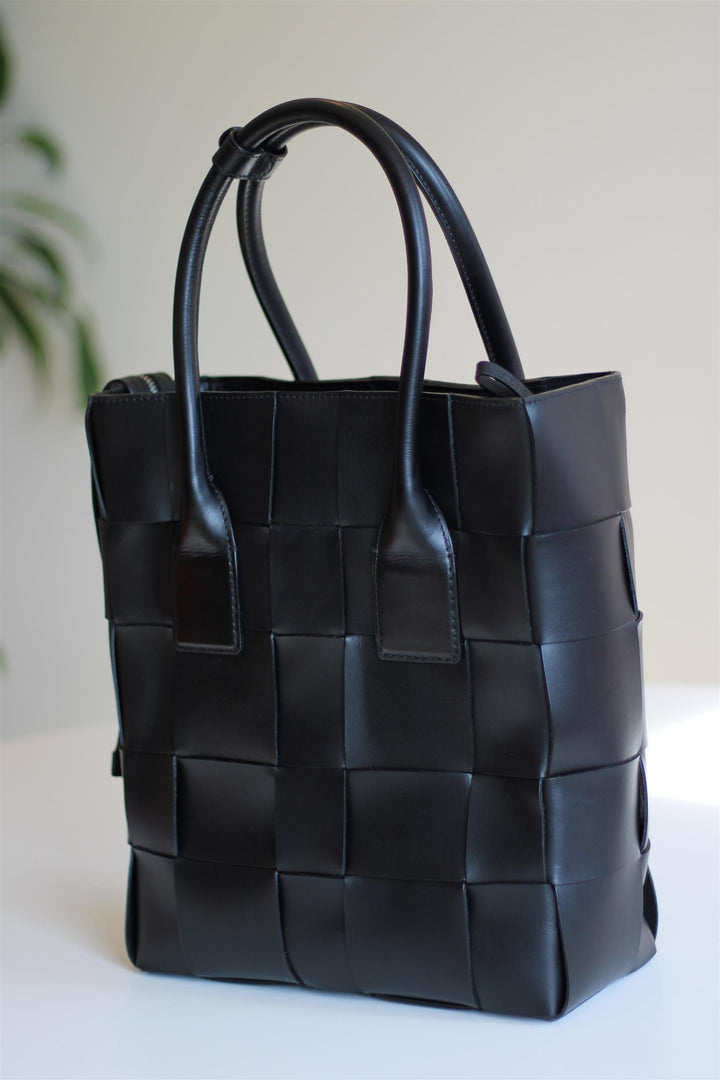 Cala Jade - Ena Black