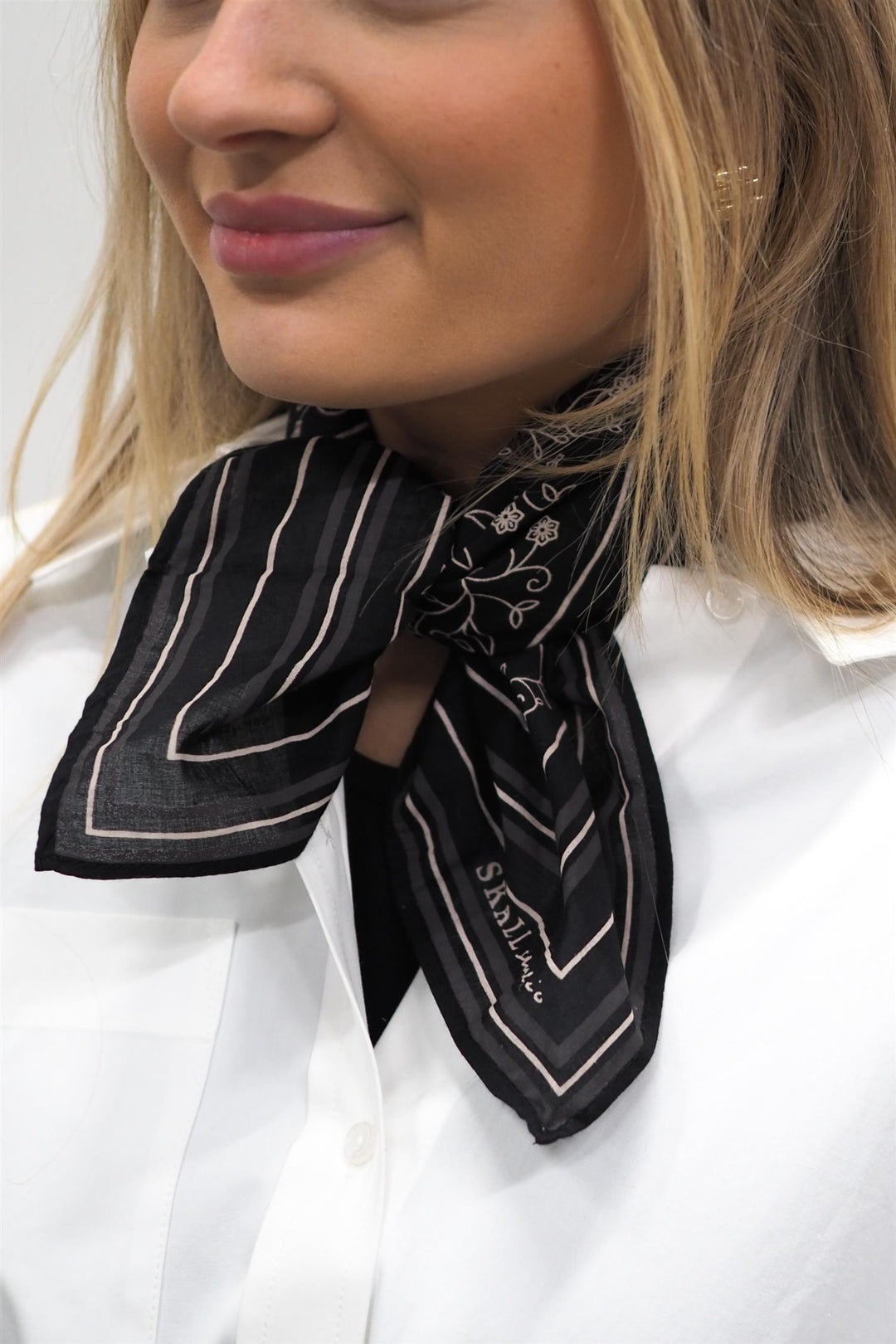 Skall - Classic scarf Black